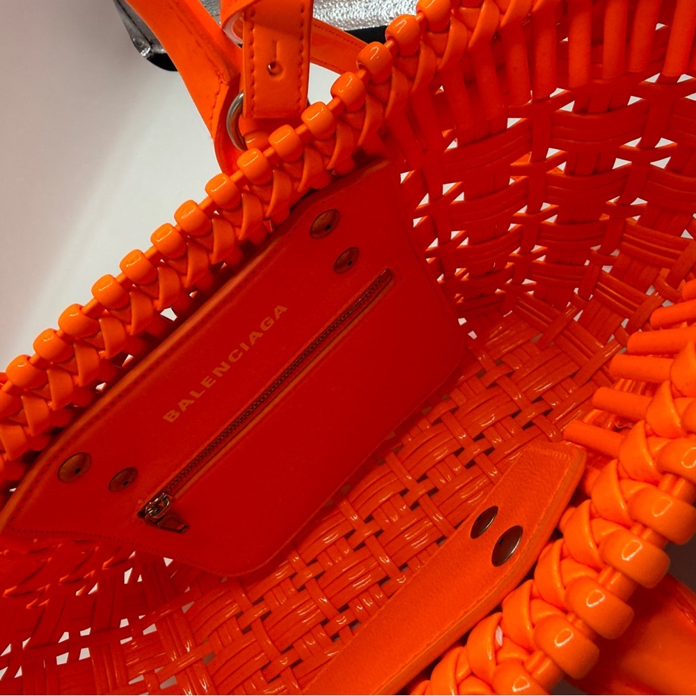 NEW Balenciaga Bistro Neon Orange Woven Tote with Top Handles - Picture 4 of 9
